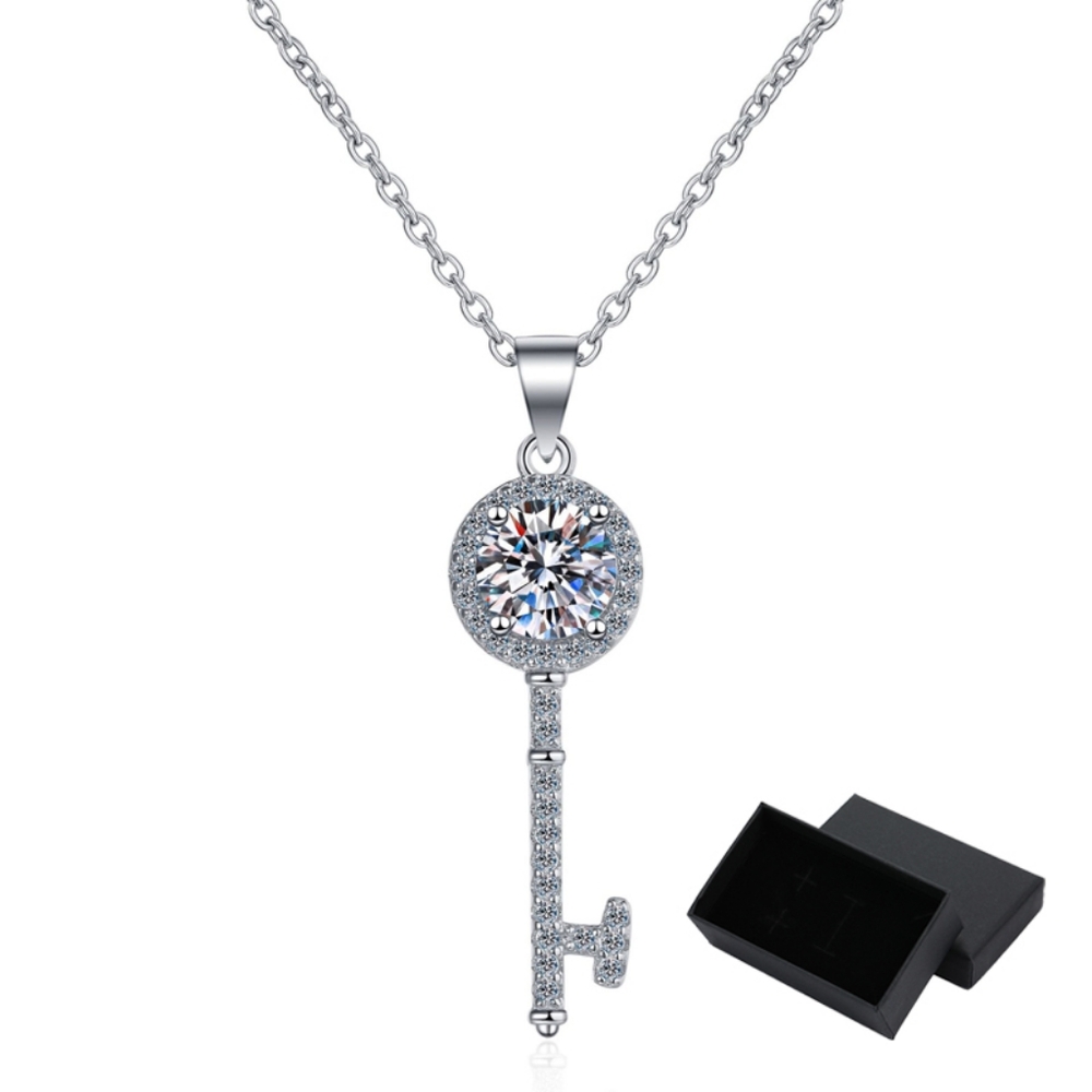 18k White gold 1ct Moissanite diamond key necklace - Picture 4 of 10